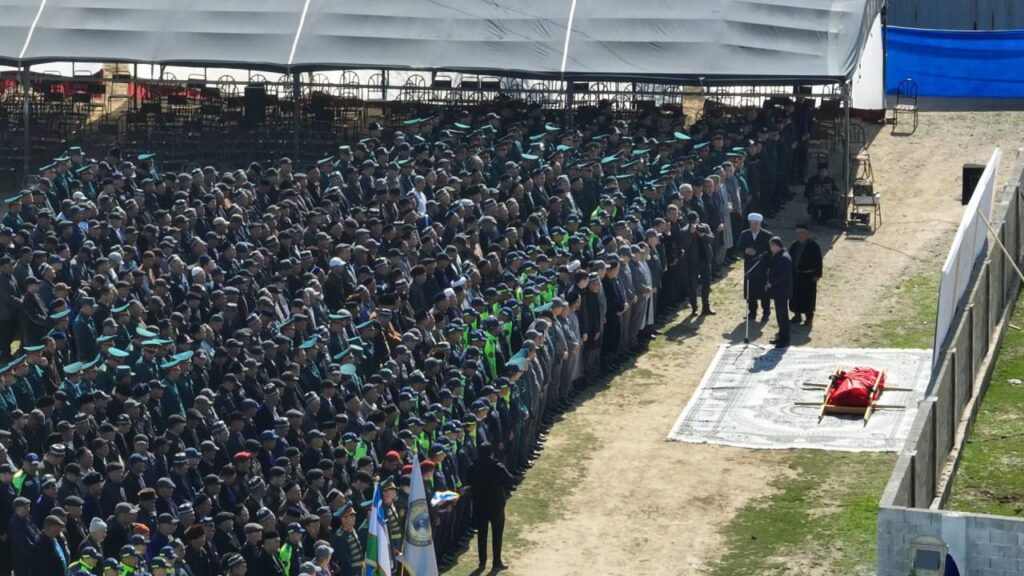 В Кашкадарье простились с инспектором ДПС, погибшим в результате резонансного ДТП в Ташкенте