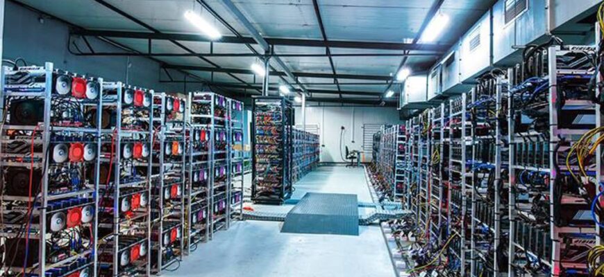В Узбекистане начали выдавать разрешение на майнинг. Теперь можно легально добывать биткоин