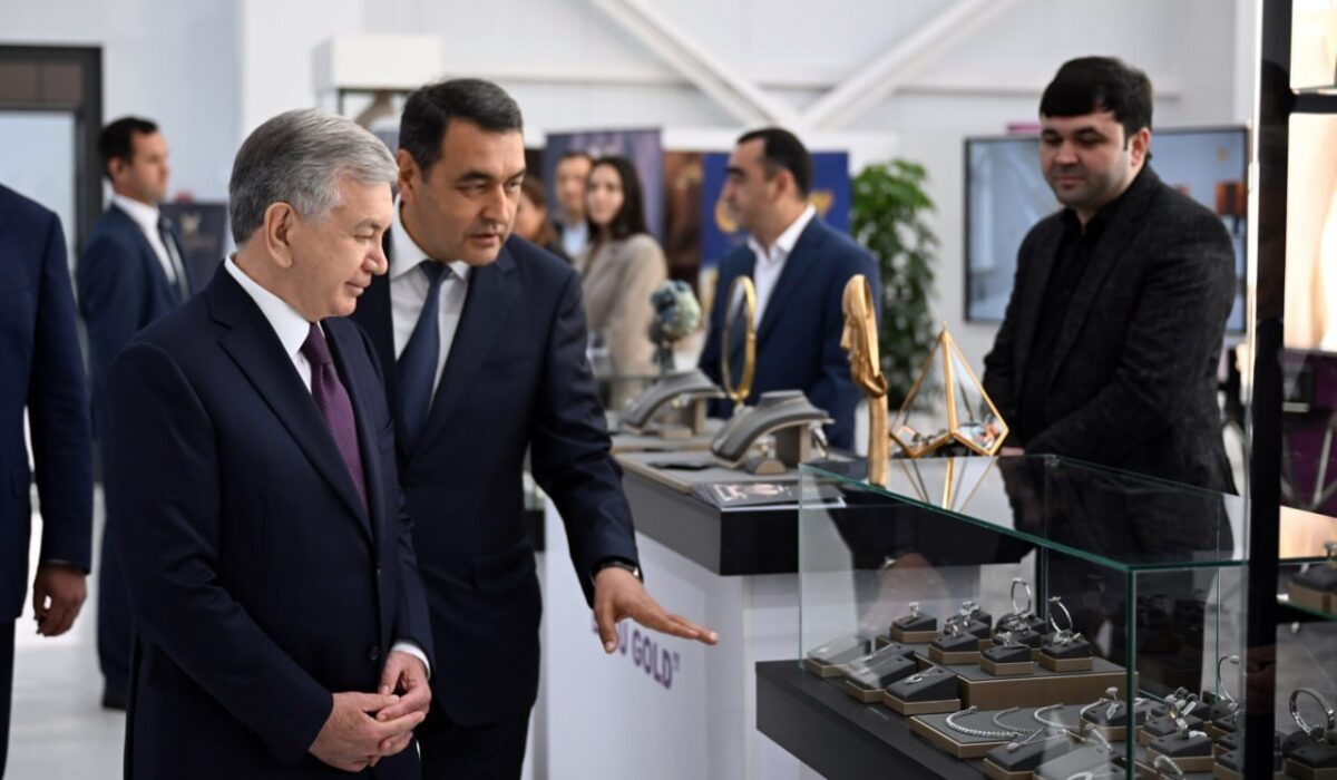 Шавкат Мирзиёев изучил новые технологические проекты в Фергане