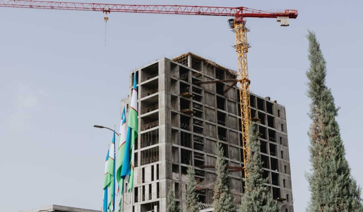 С 2027 года молодые семьи в Узбекистане смогут получить льготную ипотеку