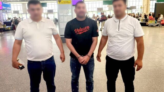 AQSHda yashirinib yurgan o‘zbekistonlik mamlakatga deportatsiya qilindi