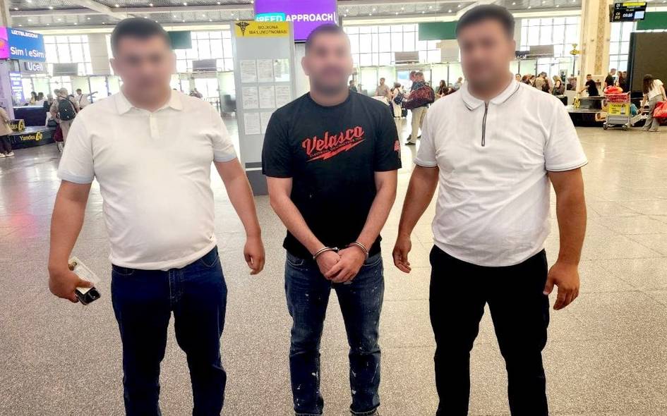 AQSHda yashirinib yurgan o‘zbekistonlik mamlakatga deportatsiya qilindi
