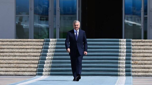 Shavkat Mirziyoyev Turkiy davlatlar tashkiloti sammitida qatnashish uchun Qozog‘istonga jo‘nab ketdi