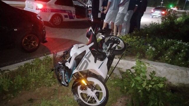 Olmaliqda mototsikl 15 yoshli maktab o‘quvchisini urib ketdi