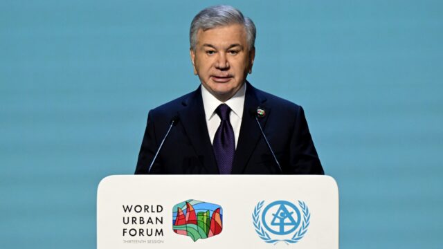 Shavkat Mirziyoyev Boku sammitida Xalqaro aqlli shaharlar alyansini tuzishni taklif qildi