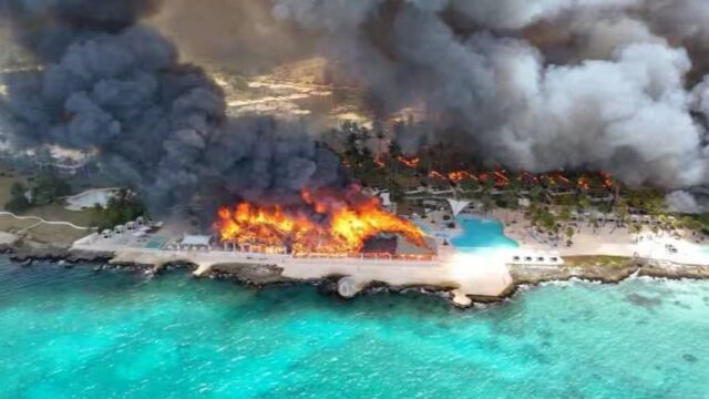 Пожар в отеле Доминиканы: погибла туристка, эвакуированы 1700 человек