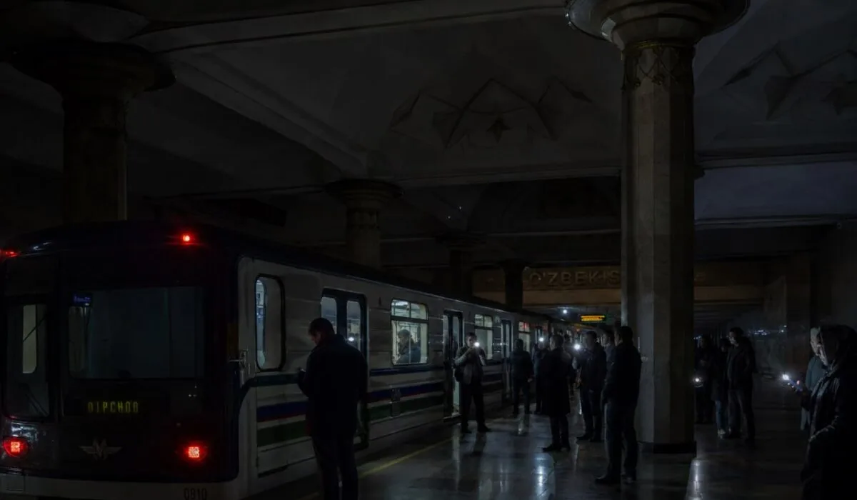 Авария на Ташкентской ТЭЦ оставила пять районов столицы и метро без света