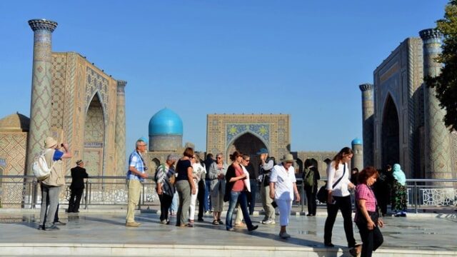 За пять месяцев Узбекистан посетили более 5,3 млн туристов, доходы превысили $2,2 млрд