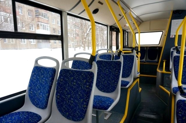 В Ташкенте в автобусе пьяный мужчина показал пассажирке детородный орган