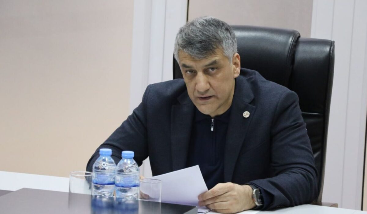 Alisher Qodirov terma jamoaning bir qator futbolchilari bilan xayrlashishga chaqirdi