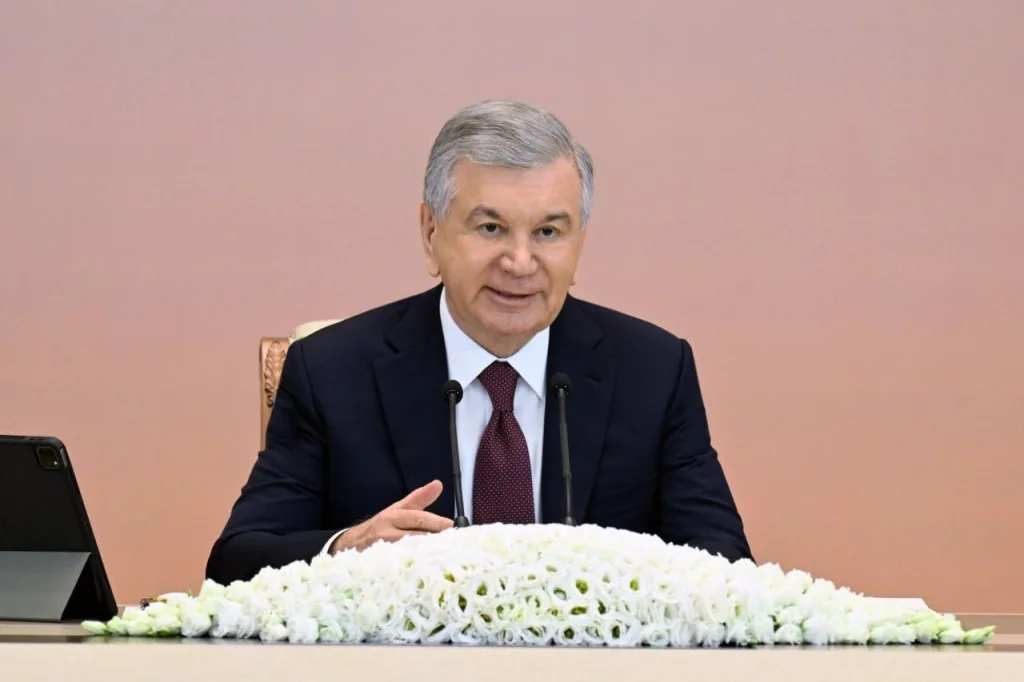 Шавкат Мирзиёев поддержал сборную Узбекистана после исторического матча на ЧМ