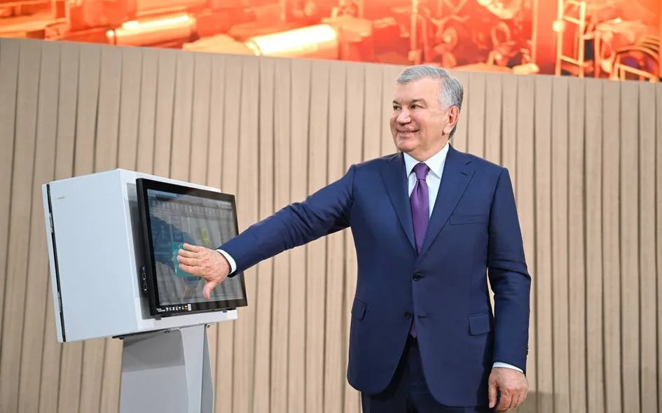 Shavkat Mirziyoyev “O‘zmetkombinat”ning yangi majmuasini ishga tushirdi