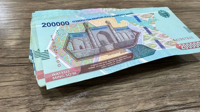 В Узбекистане 1,2 млн работников получают зарплату до 1,3 млн сумов — исследование