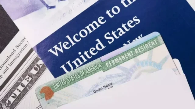 Администрация Трампа хочет ввести залог в $100 тысяч для получения Green Card