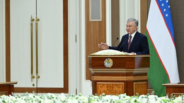 Шавкат Мирзиёев раскритиковал работу банков в махаллях