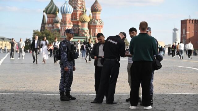 Мигрантам с судимостью запретят получать ВНЖ и гражданство России