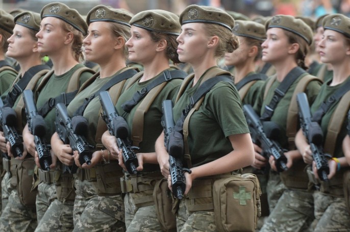 В России женщинам начали приходить повестки в военкоматы