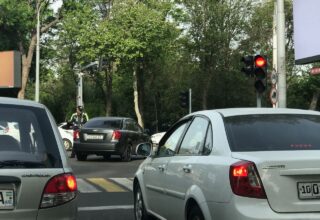 Для борьбы с пробками в хокимияте Ташкента предлагают начинать работу с 8:00