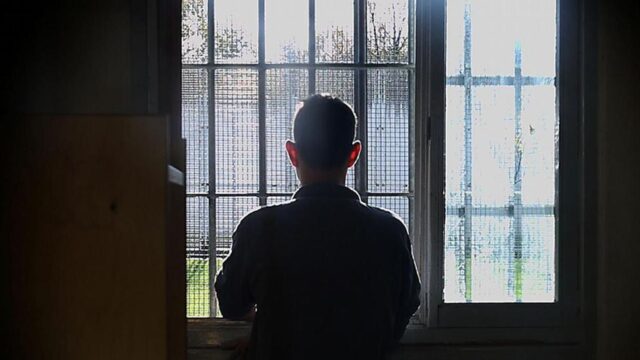 Президент помиловал 852 осужденных в честь 35-летия независимости