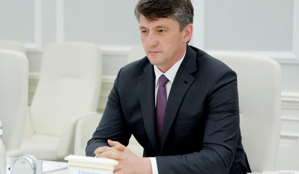 Хоким Ташкента Шавкат Умурзаков призвал сотрудников уходить с работы ровно в 18:00