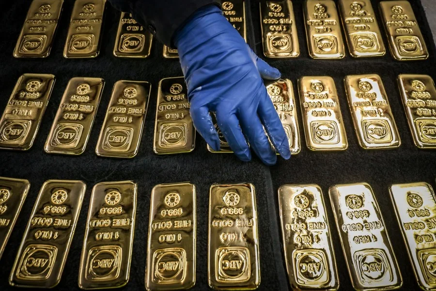 Узбекистан продал тонну золота в июле, но сохранил место в топ-3 мировых покупателей