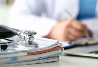 В Узбекистане утвержден порядок выплаты ежемесячных надбавок врачам и медсестрам