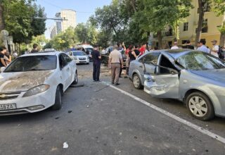 На улице Шота Руставели в Ташкенте произошел взрыв трубы