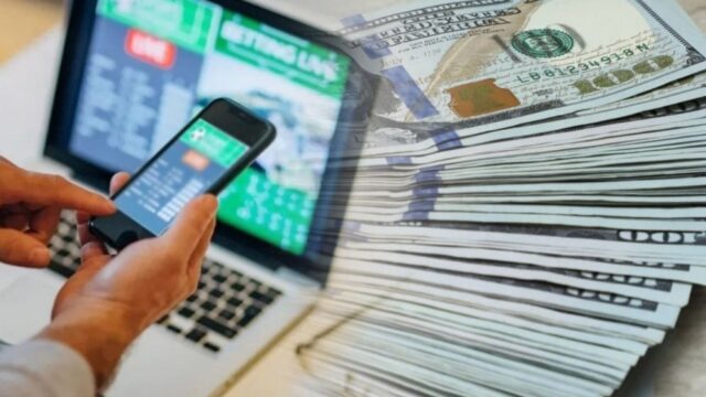 В Ташкенте сотрудники банка присвоили 300 тысяч долларов с депозита гражданина