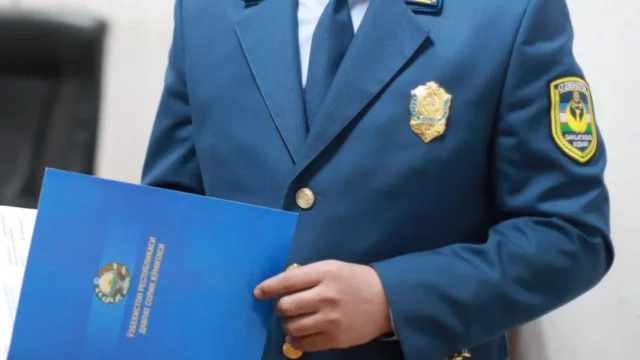 В Карши сотрудники налоговой инспекции присвоили деньги почти 100 граждан