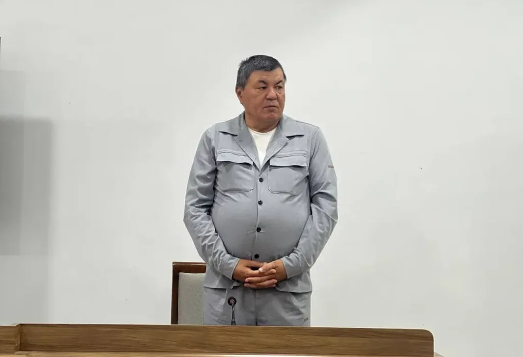 В Кашкадарье предприниматель ударил хокима топором по голове из-за сноса магазина
