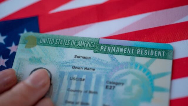 Суд США снова приостановил запуск лотереи Грин-карт DV-2027