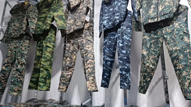 В Узбекистане хотят запретить одежду, похожую на форму госслужащих и военных