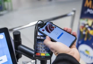 В Узбекистане до конца октября заработает Apple Pay